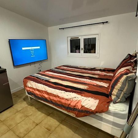 Appartement Mignon Ливри-Гарган Экстерьер фото